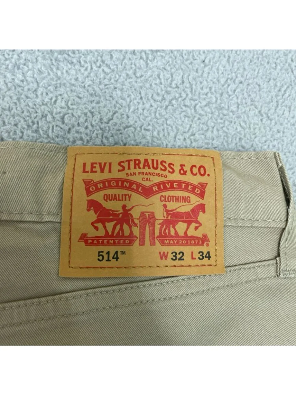 NWOT Levi's 514 Straight Fit Men's W32 L34 Beige  Chino Pants Cotton Blend